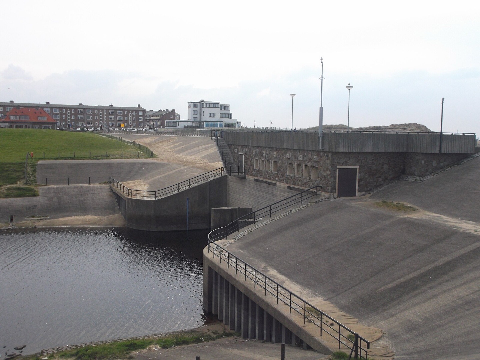 De uitwateringssluizen bij Katwijk aan Zee